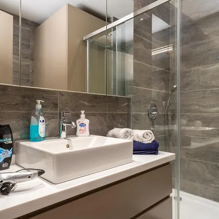 Superb Modern And Comfortable Flat In Lägenhet Istanbul